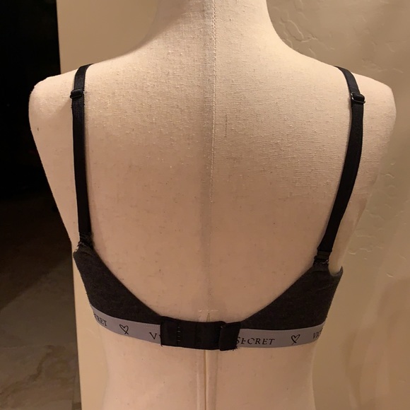 Victoria Secret Black Bra - Picture 2 of 5